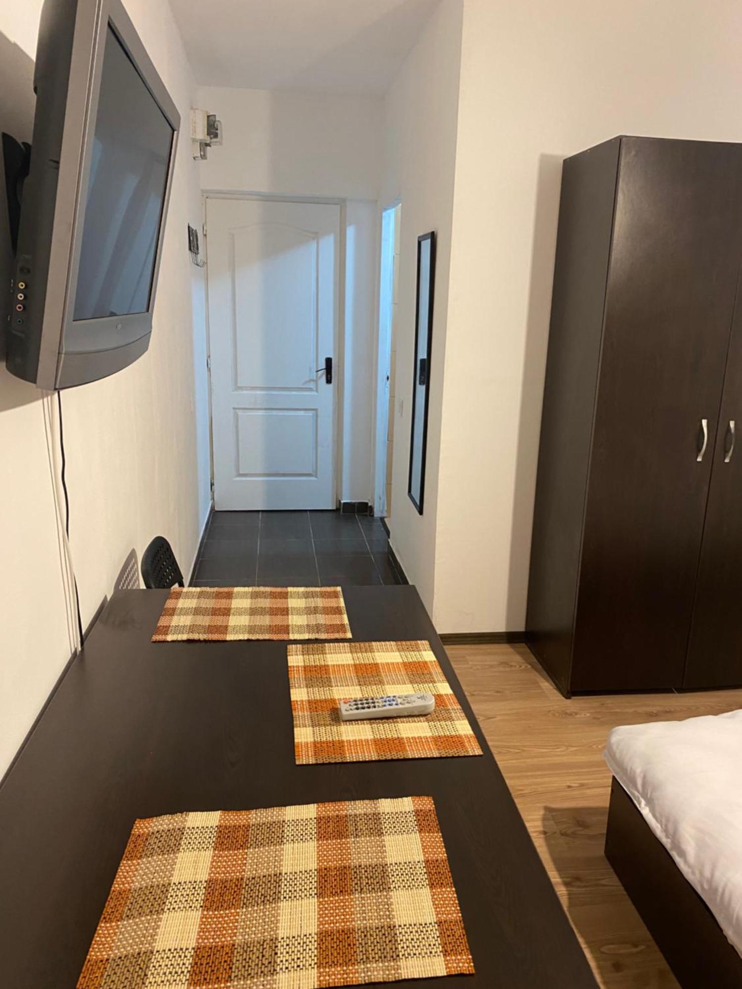 Steve Rooms Iasi Extérieur photo